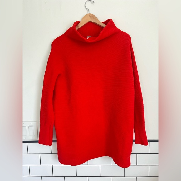 Free People Ottoman Tunic- Red - Picture 6 of 6